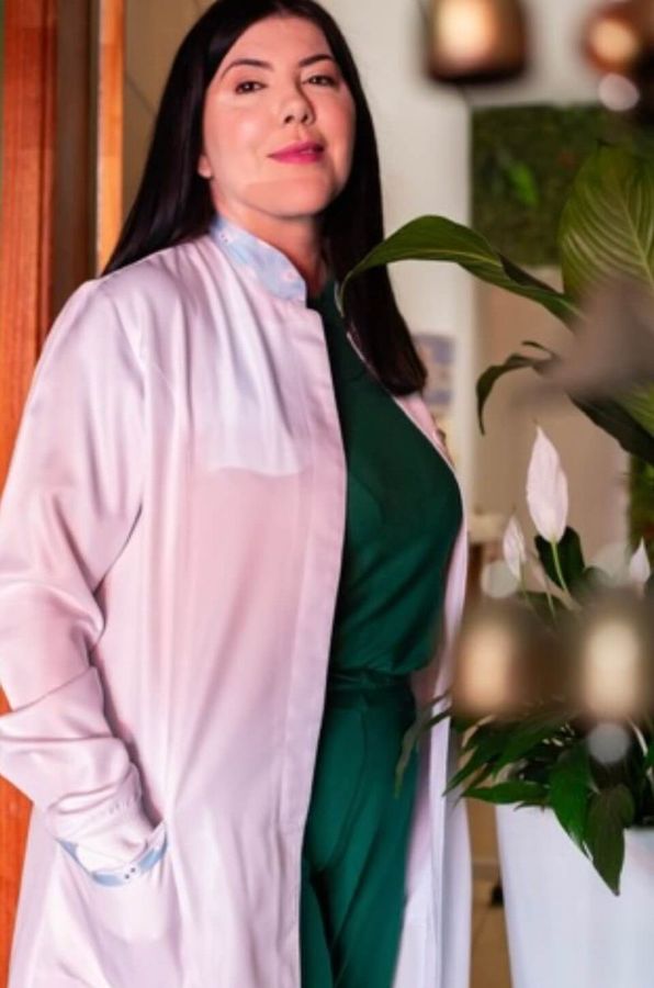 Aline Herrera Biomédica e Podóloga