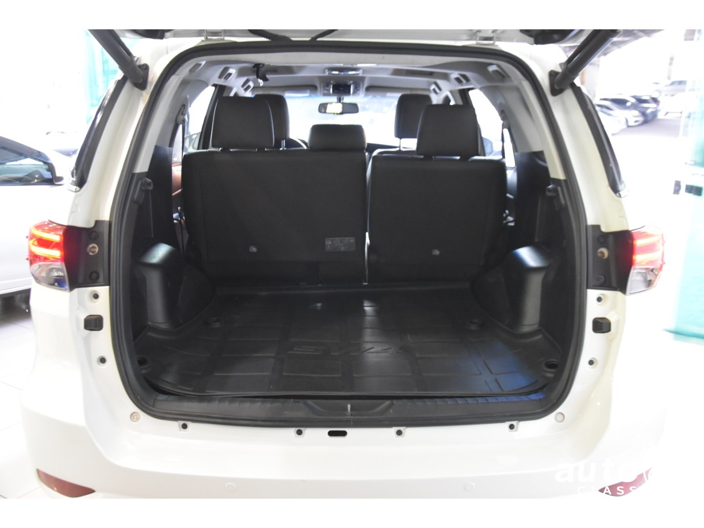 TOYOTA HILUX SW4 - Foto 3