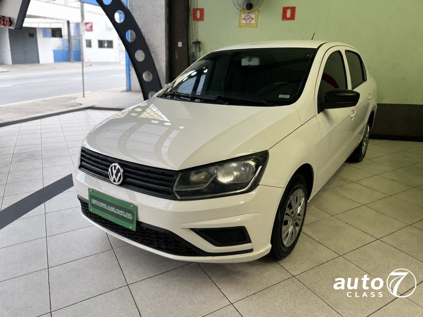 VOLKSWAGEN VOYAGE 1.0 12V MPI TOTALFLEX 4P MANUAL Branco - Auto7 Class