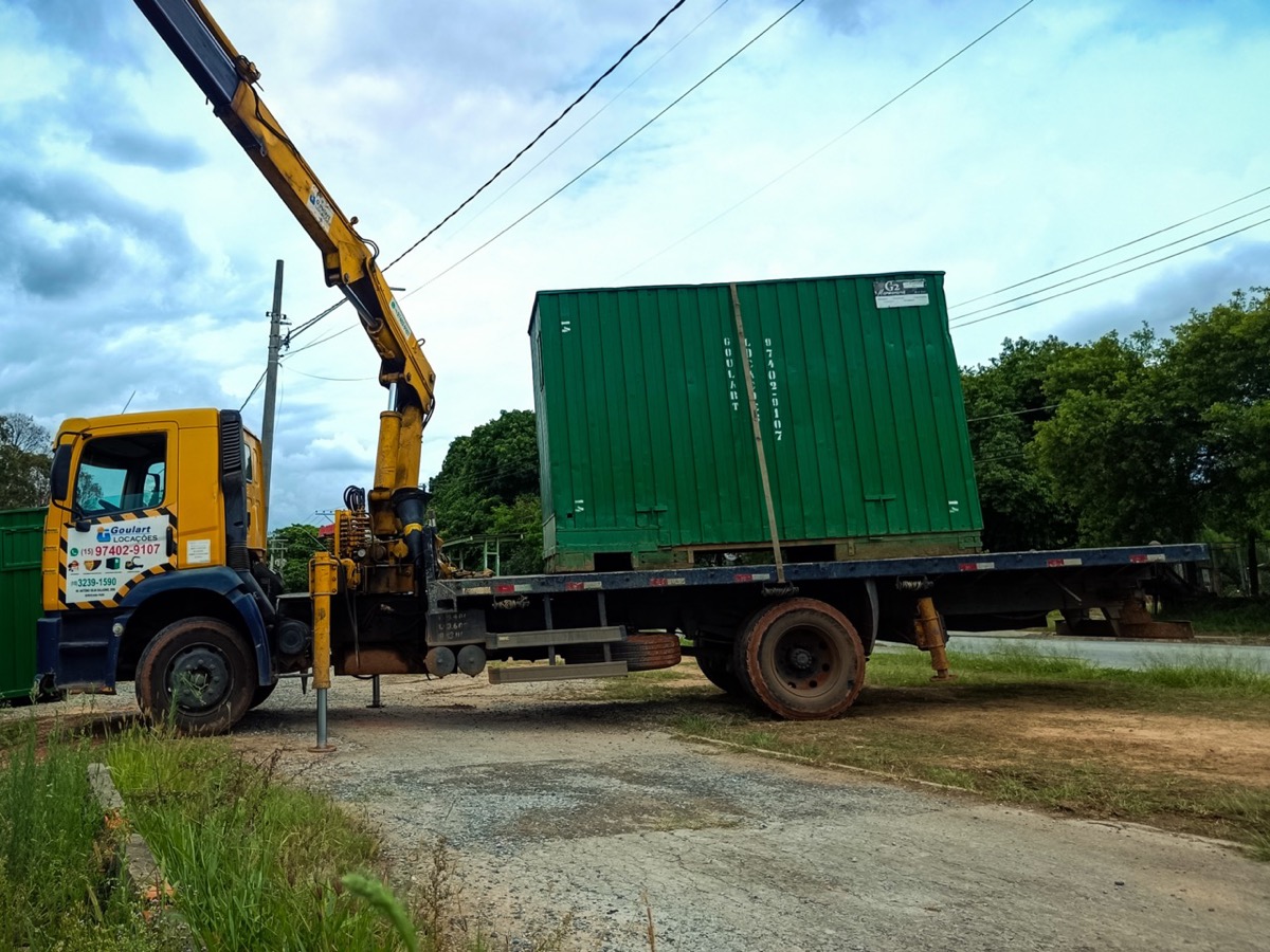 Caminhão Munck em operação - foto 7